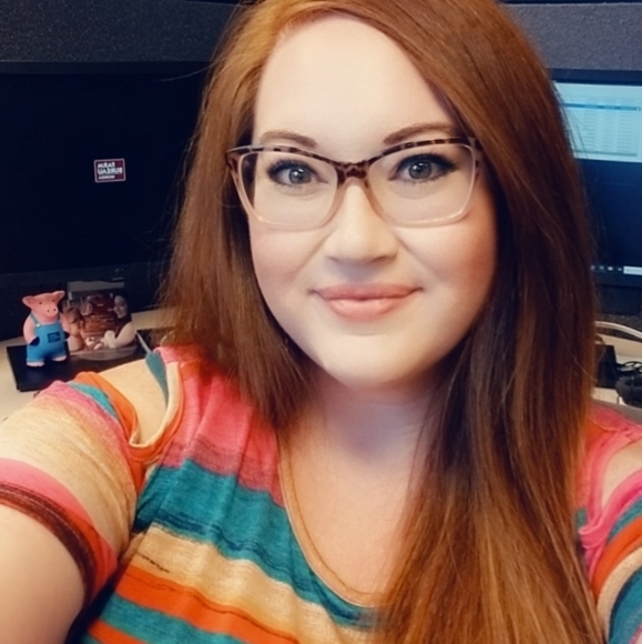 Meet your Posher, Lindsay - Picture 1 of 1